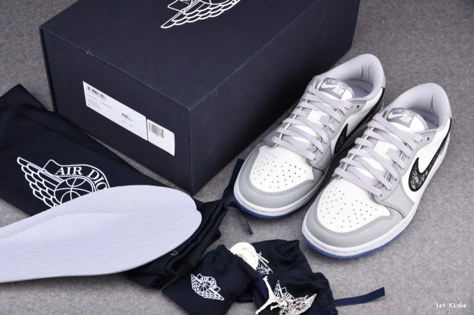1st Kicks box) (DR 1 CN8607-002 OG shoe X LOW JORDAN DR 0717